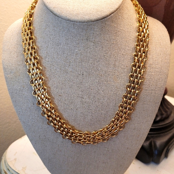 House of Harlow 1960 Jewelry - House of Harlow 1960 Elegant Goldtone Necklace